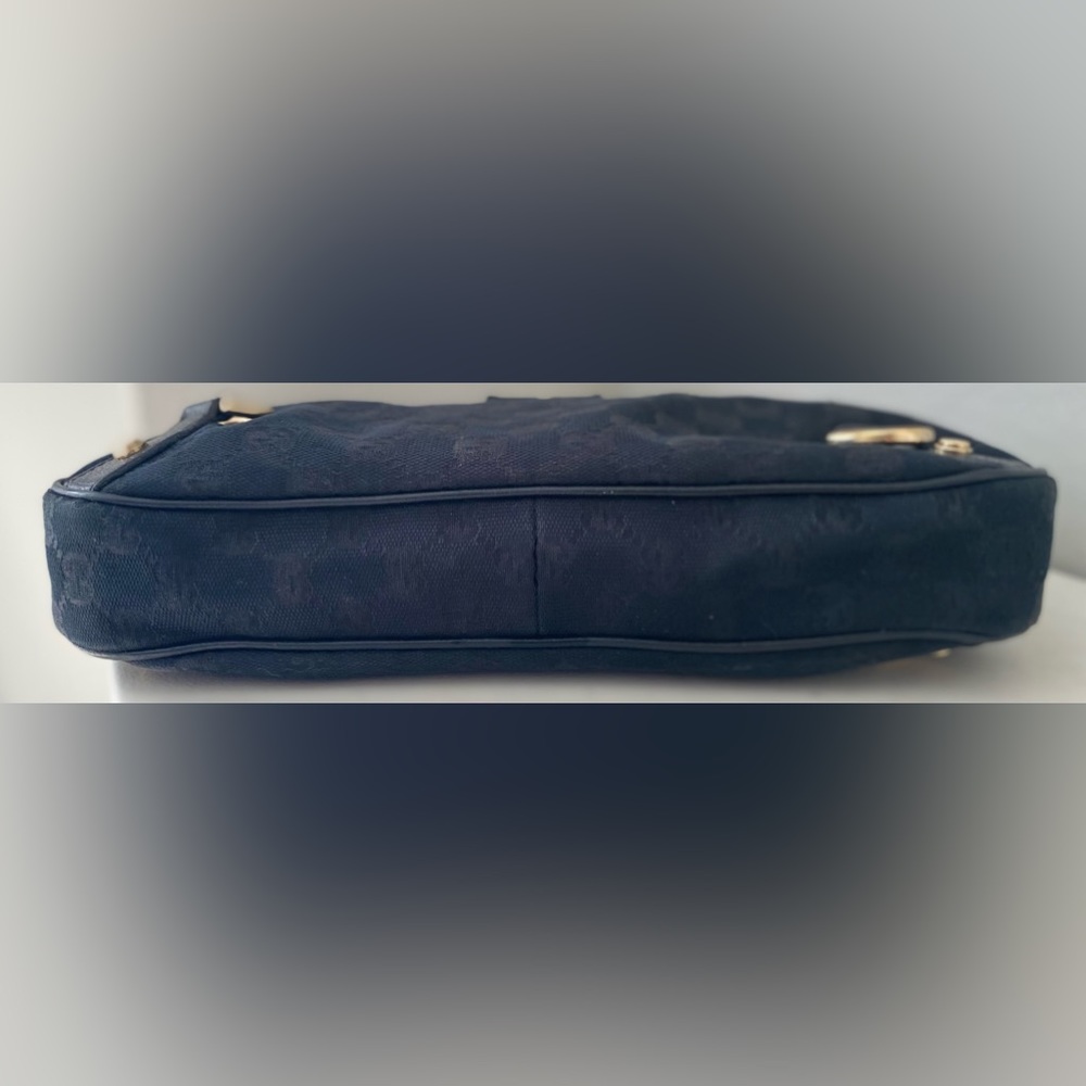 Gucci “Abbey” D-Ring Hobo Black Monogram Canvas - Picture 6 of 9